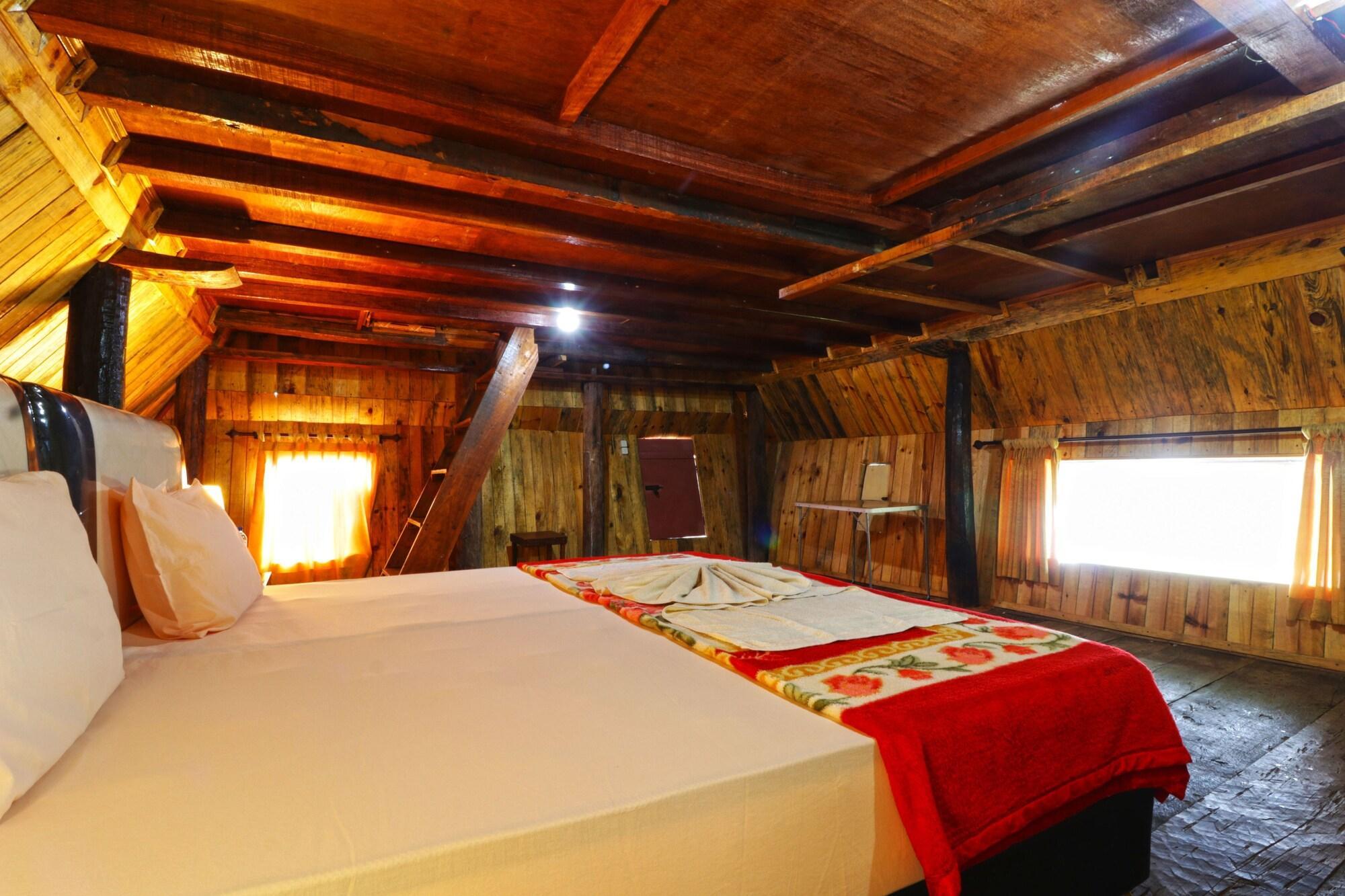 Tuk Tuk Timbul Bungalows Exterior foto